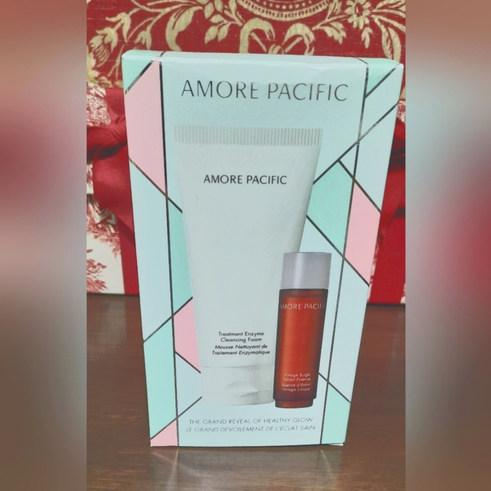 Amore Pacific Enzyme Cleanser & Treatment Essence  Brand New in Box!